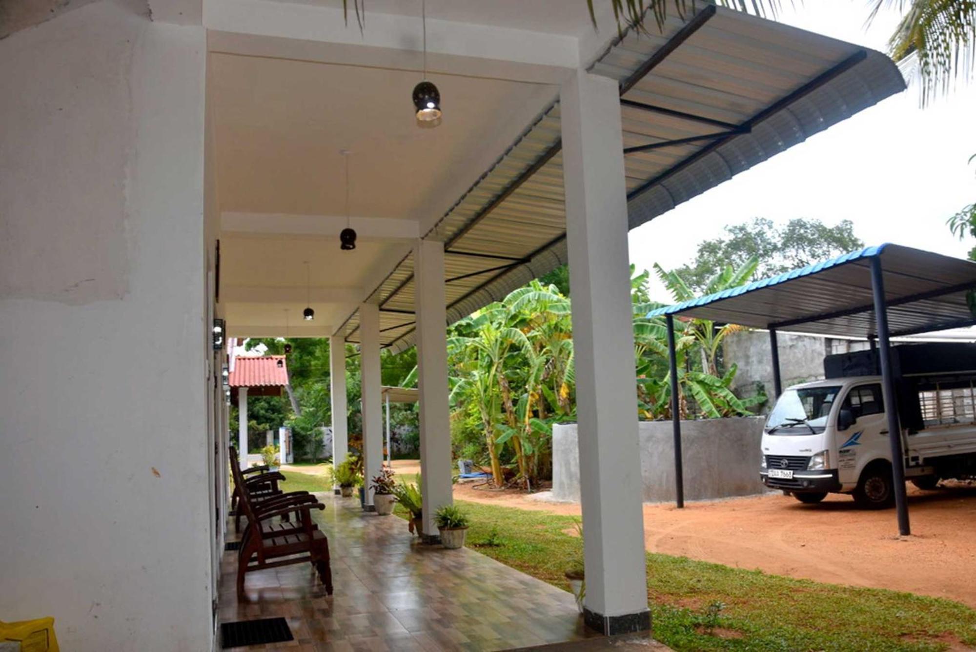 Wilpattu Lakwin Guest Hotel Pahala Maragahawewa Exterior photo