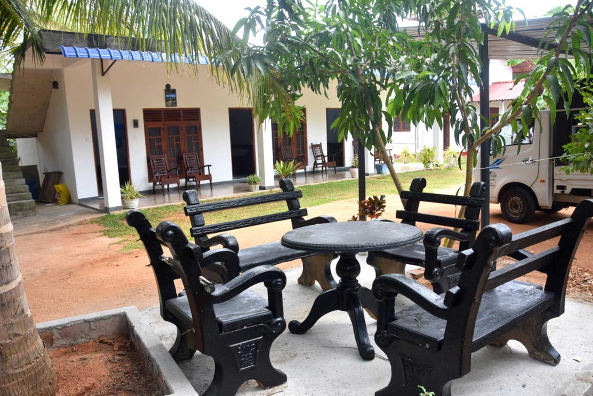 Wilpattu Lakwin Guest Hotel Pahala Maragahawewa Exterior photo